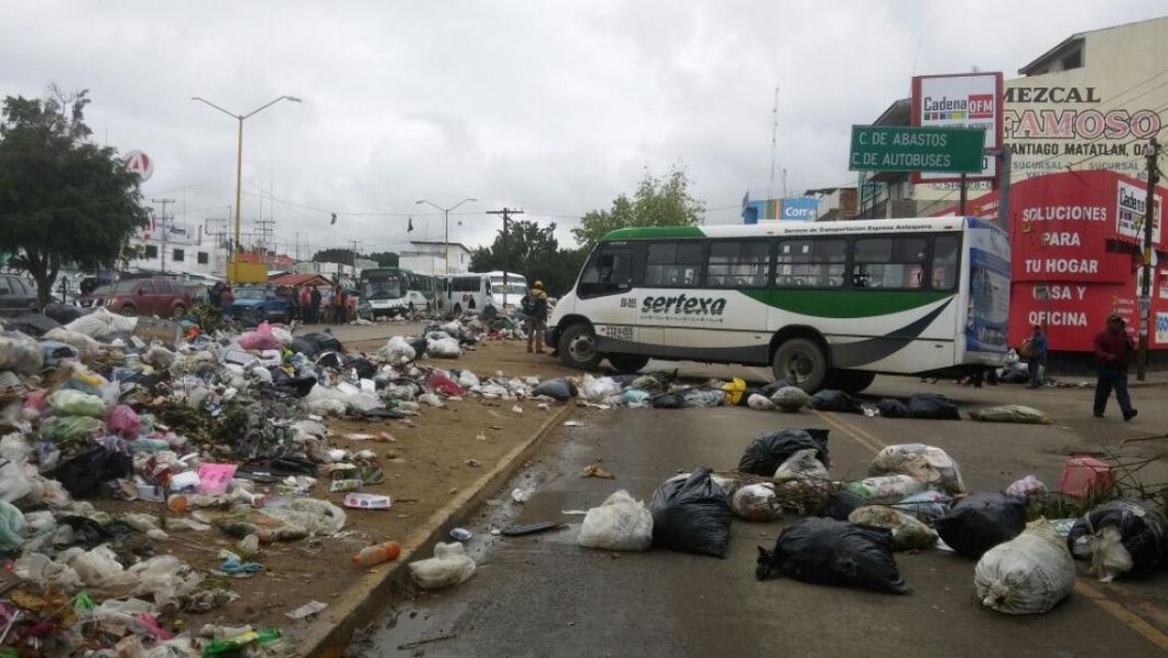 Oaxaca de Juárez basura bloqueos